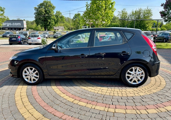 Hyundai I30 cena 20900 przebieg: 252000, rok produkcji 2011 z Siedlce małe 352